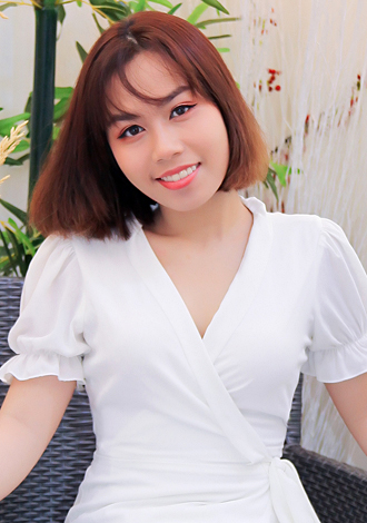 Gorgeous member profiles: Nguyen Uyen Trinh from Ho Chi Minh City, Asian member