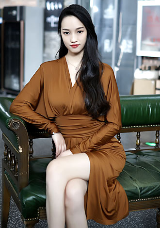 Most gorgeous profiles: China member Jing Jing