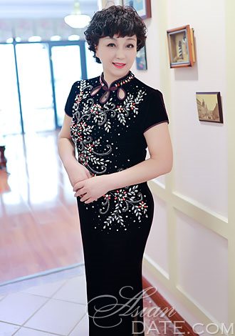 Gorgeous member profiles: Ling hua, member in China