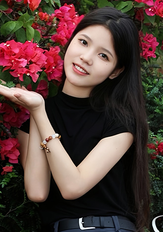 Gorgeous profiles pictures, perfect ten member: Qiaojun from Nanning